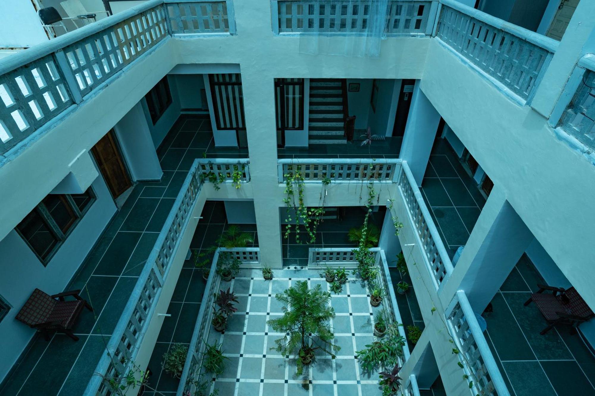 Tripli Hotels Shiv Villas Udaipur Exterior photo