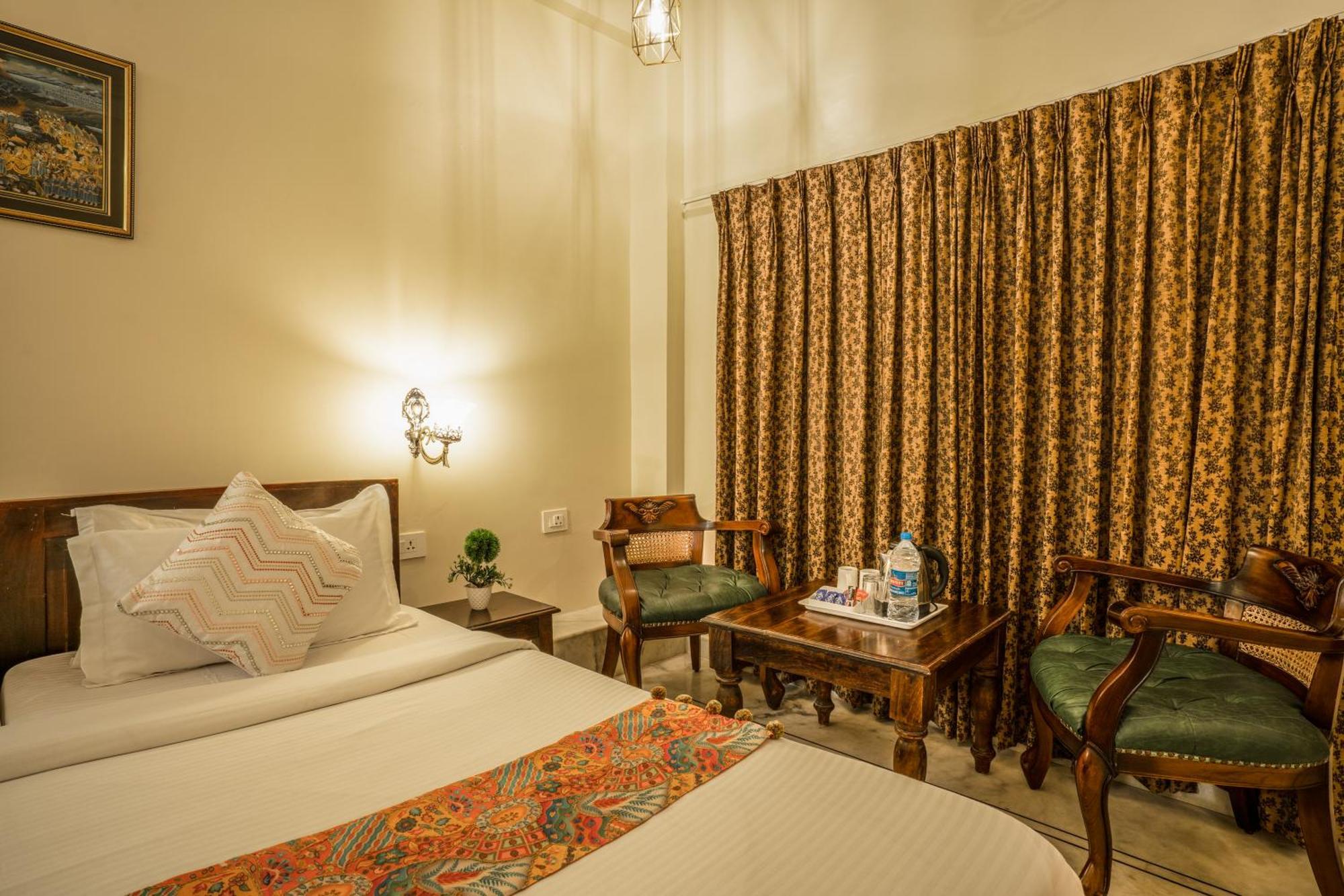 Tripli Hotels Shiv Villas Udaipur Exterior photo