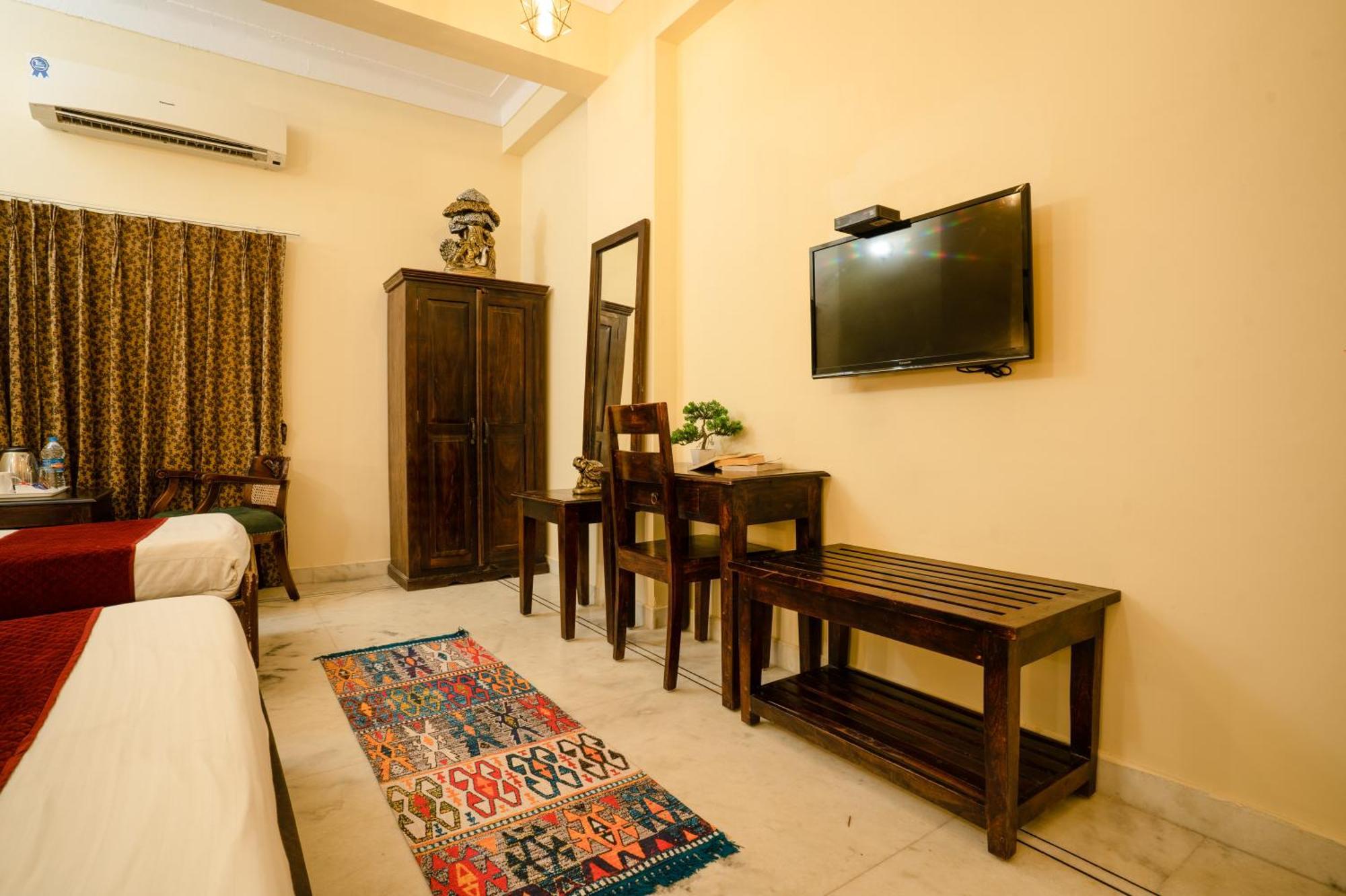 Tripli Hotels Shiv Villas Udaipur Exterior photo