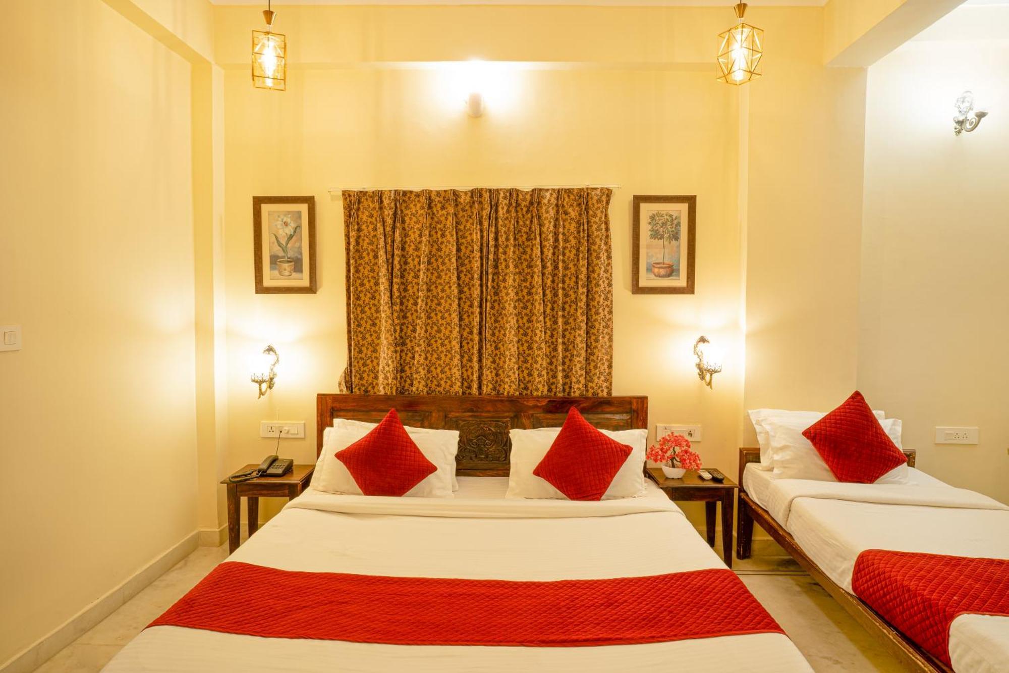 Tripli Hotels Shiv Villas Udaipur Exterior photo